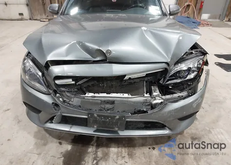 2019 Mercedes-Benz C 300 4Matic z USA, uszkodzony, nr VIN 55SWF8EB2KU289161